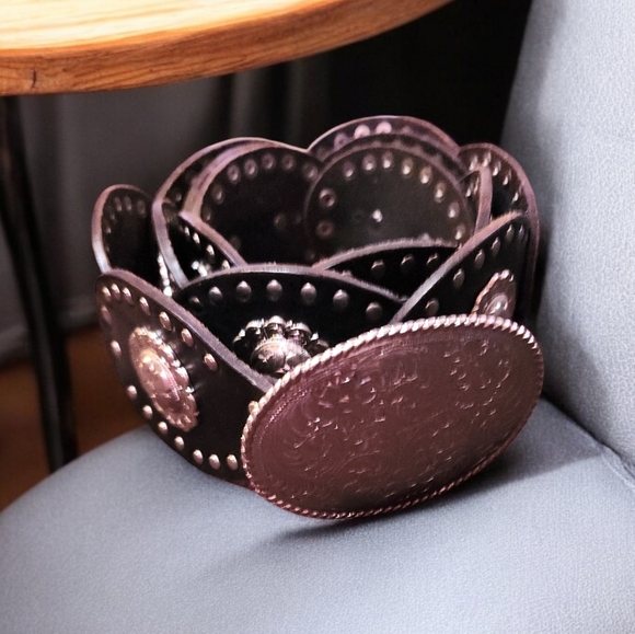 Fossil Studded Brown Leather with Concho Belt Women's L Engraved Buckle BOHO - Picture 7 of 7